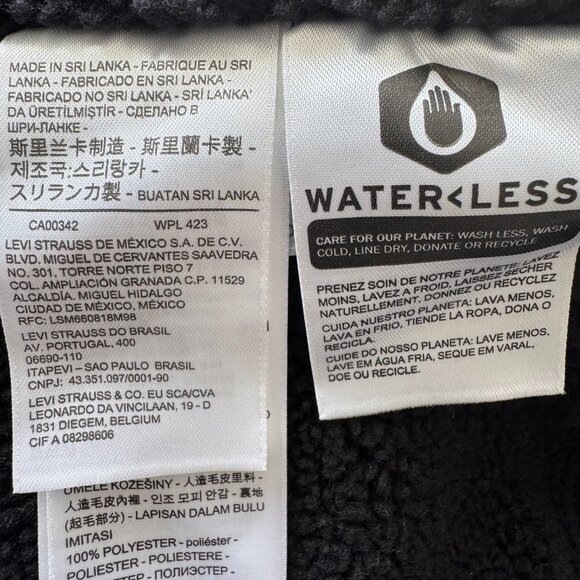 LEVI'S BNWT - Trucker black denim jacket with sherpa lining - size S - Picture 9 of 9